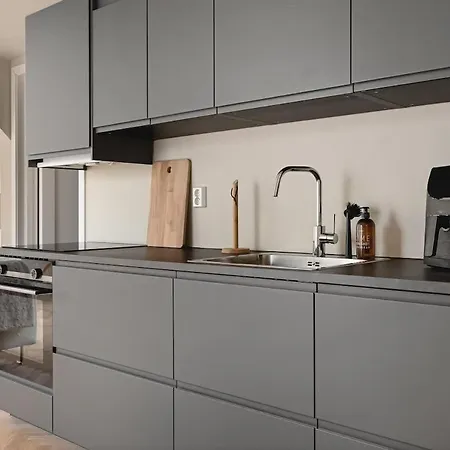 Feriehus Dinbnb I Mid-city Luxury With Mini Balcony And Smart Tv & Sound System Bergen